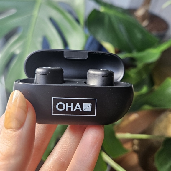 New Beats Solo Buds True Wireless Bluetooth Earbuds - Picture 5 of 10